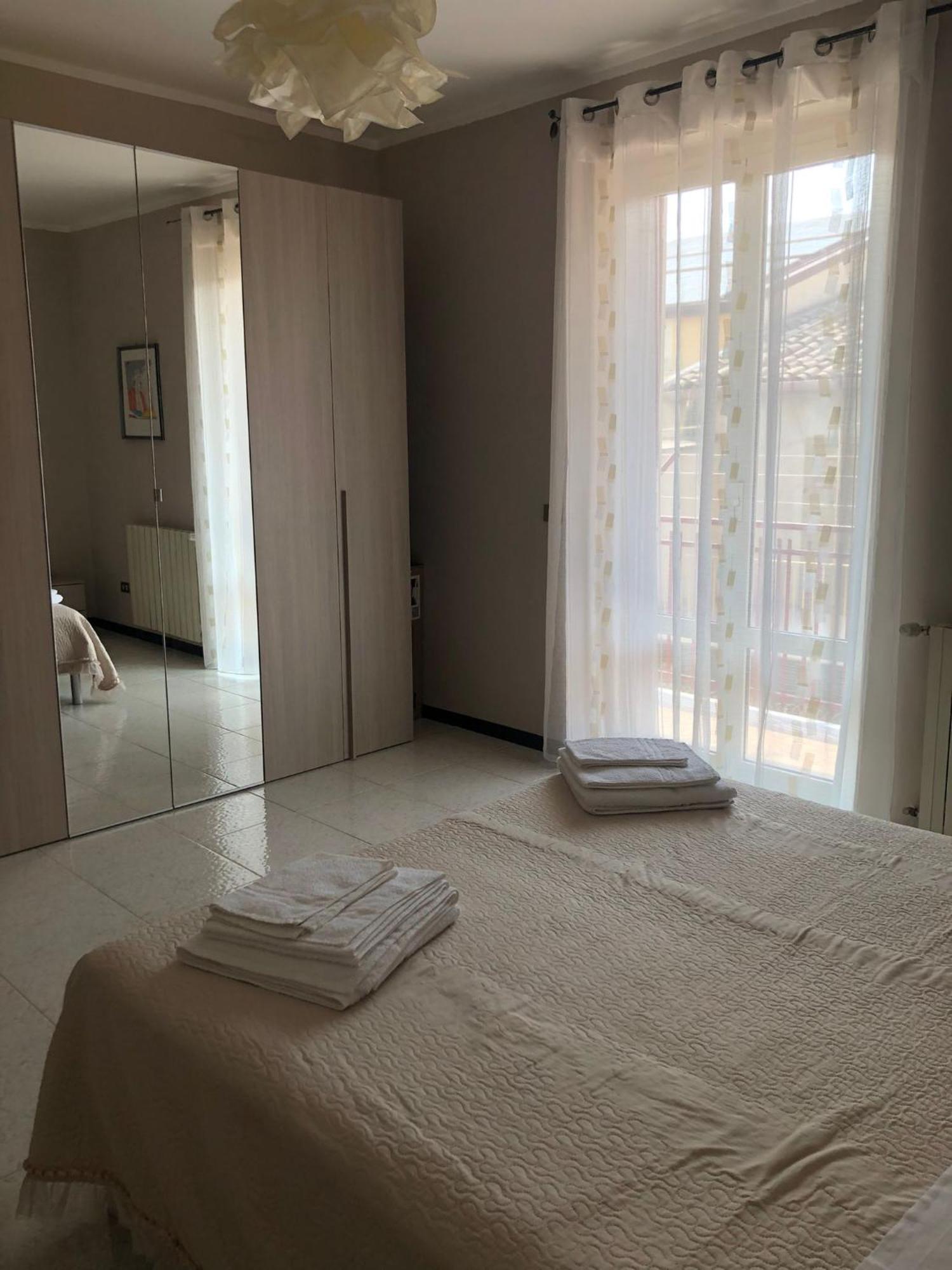 Appartamento "Rina Centro Sicilia" Pietraperzia Exteriör bild